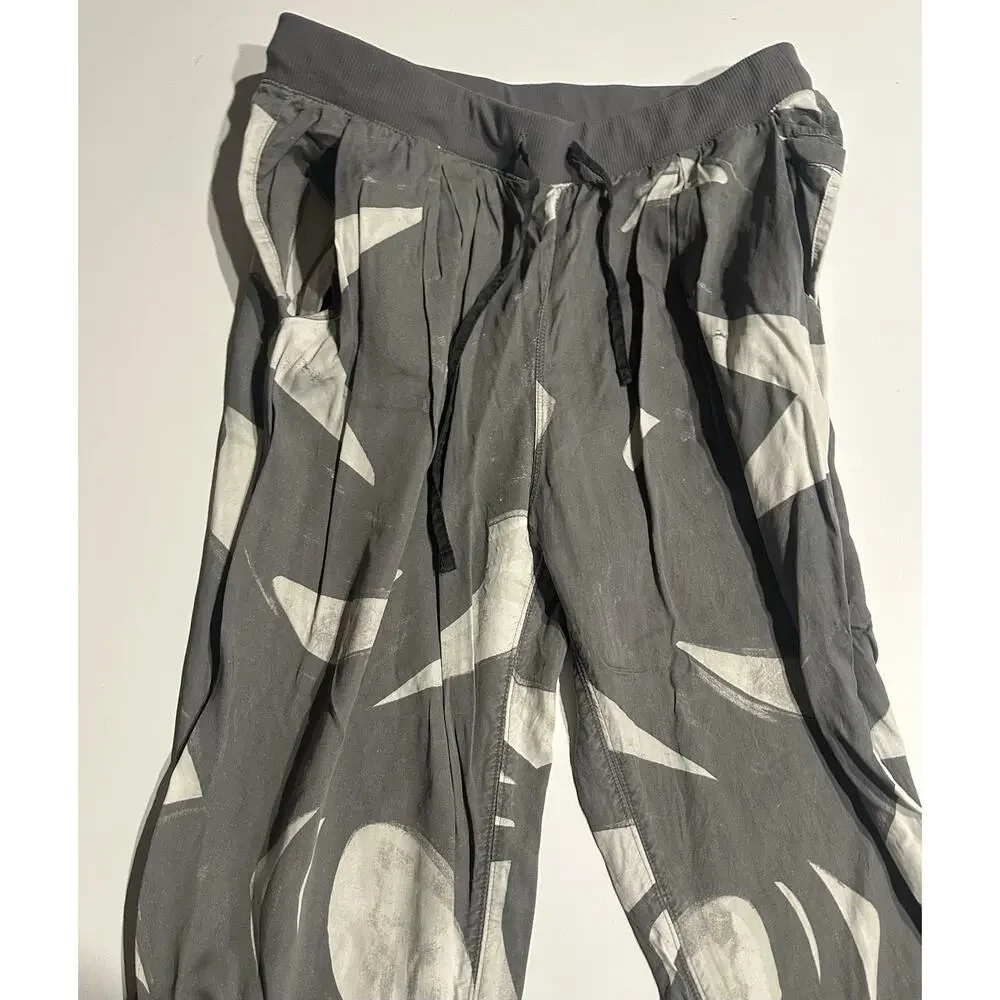 Lululemon City Jogger Tencel Lightweight Camouflage Womens Sz 8 Gray White Chic